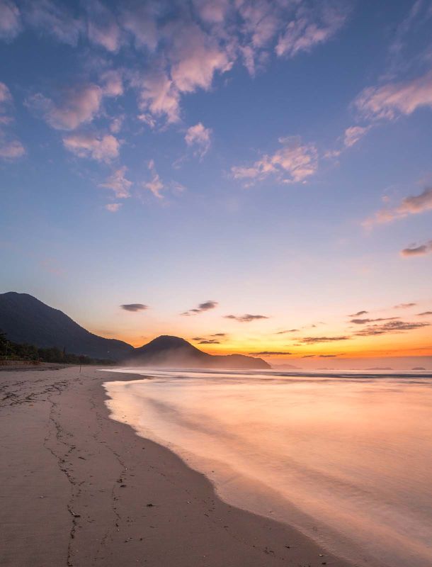 Eventos | Praia de Itamambuca com o sol nascendo