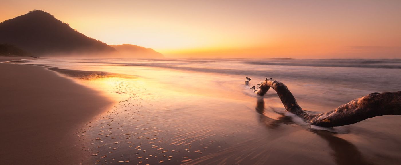 Resort | Vista do amanhecer da Praia de Itamambuca