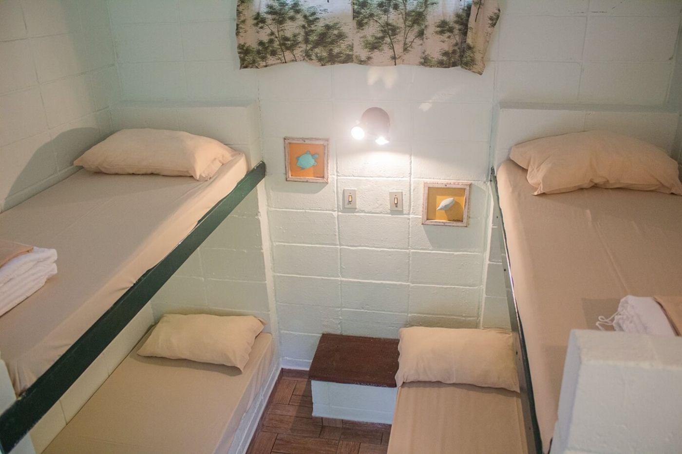 Resort | Imagem interna do quarto do Hostel