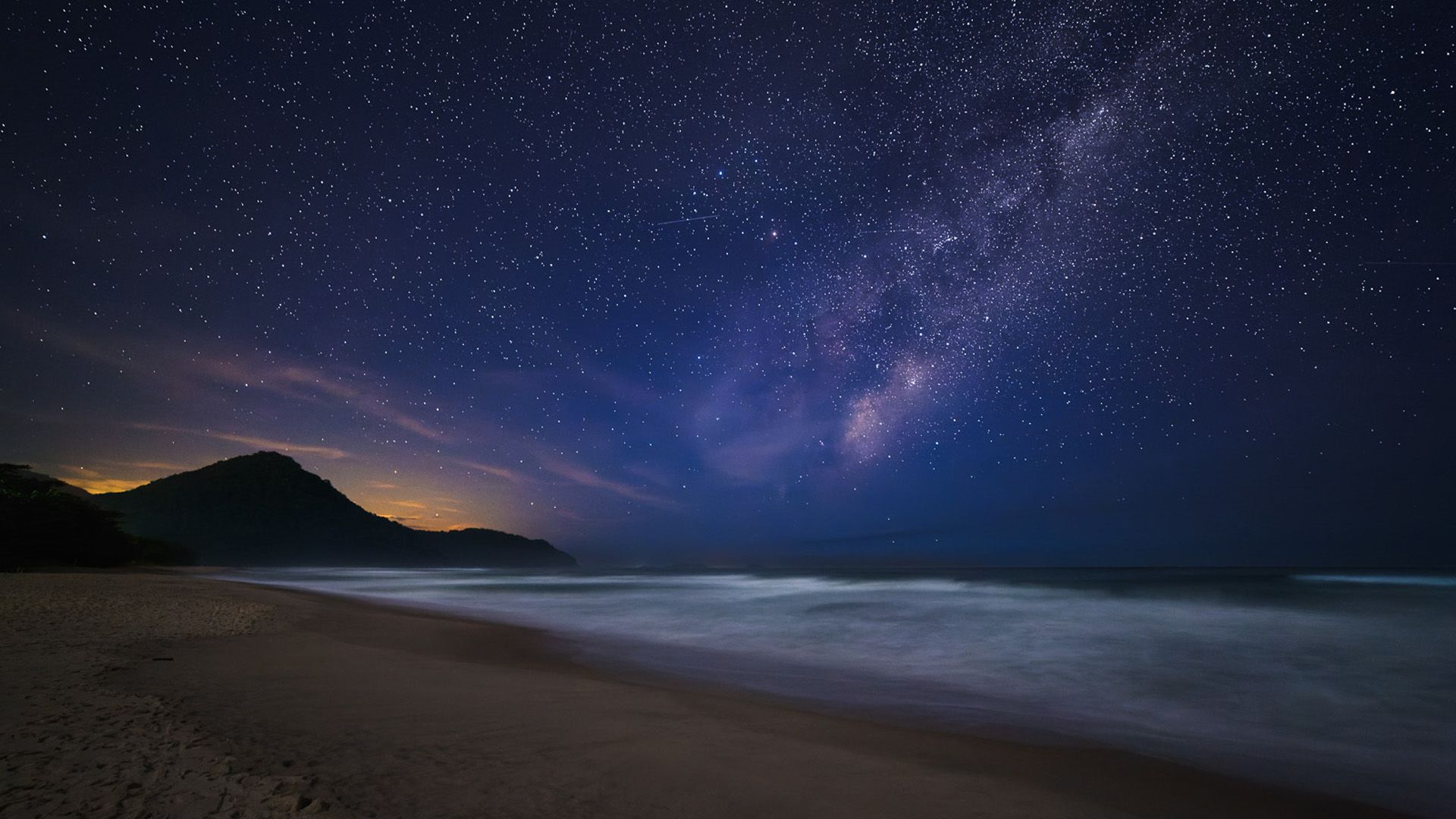 Noite estrelada na Praia de Itamambuca